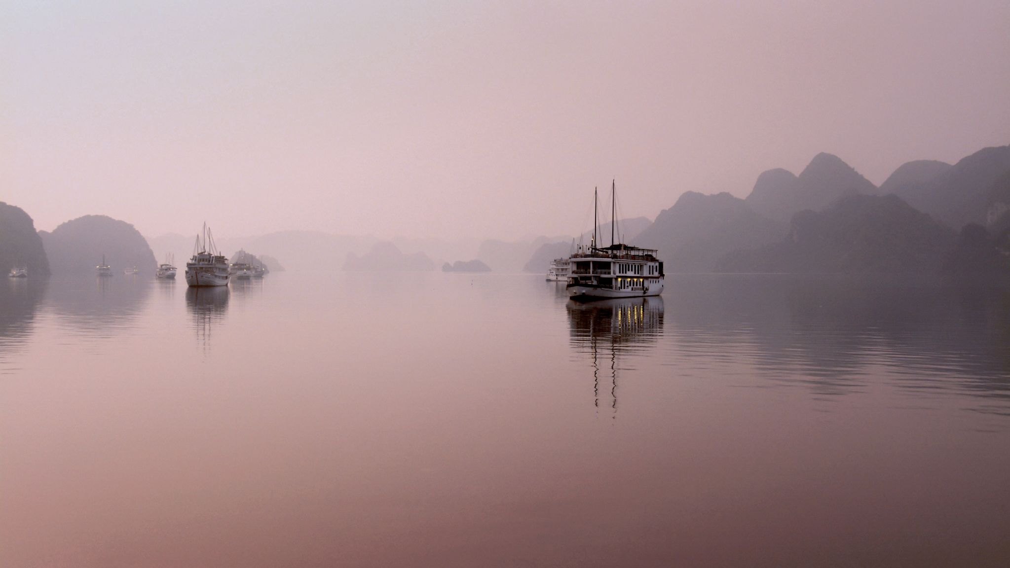 Vietnam Holong Bay Sonnenaufgang